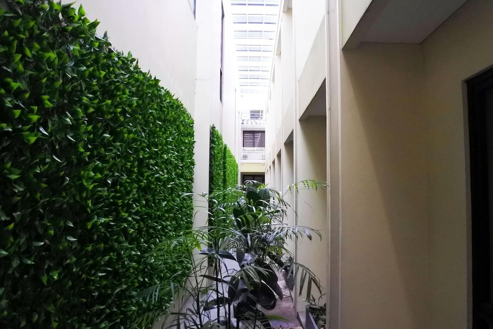 Sofyan Hotel Soepomo Джакарта Екстер'єр фото