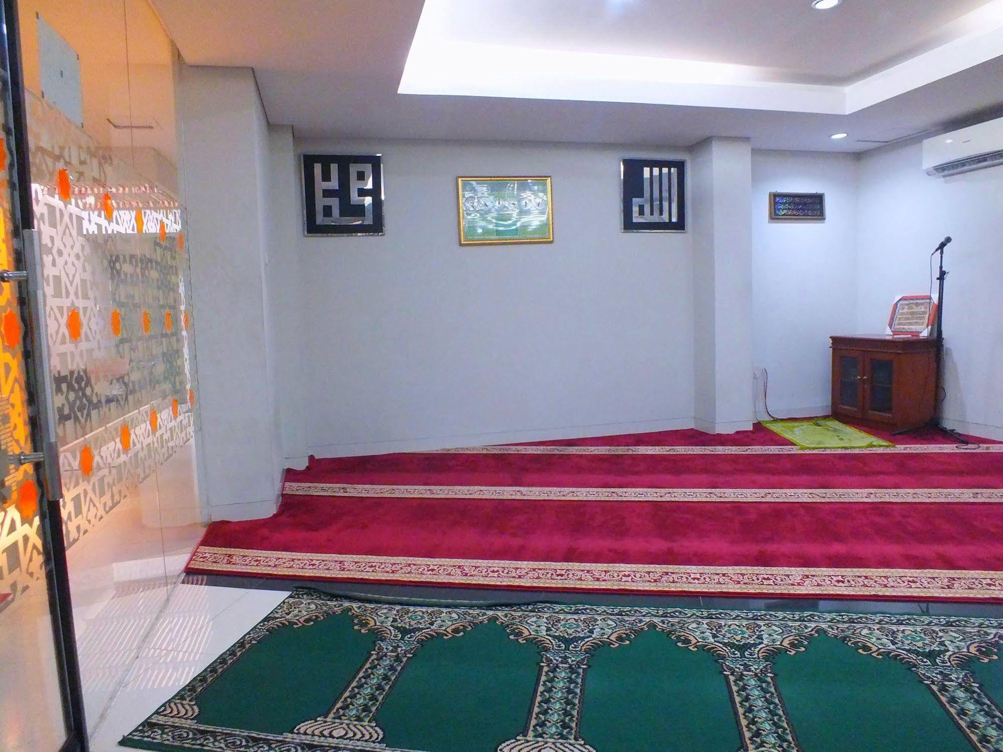 Sofyan Hotel Soepomo Джакарта Екстер'єр фото